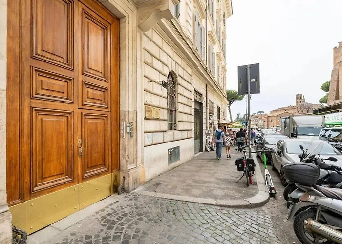 بيت ضيافة Fori Imperiali Luxe Mansion روما